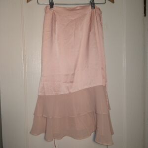 Chic Layered Midi Skirt in Soft Pink